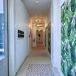 The Oleander Hotel Room 7