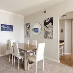 Relax And Unwind 2 Bedroom Oasis