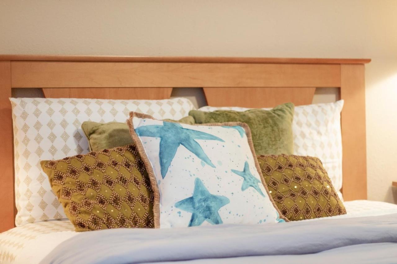 The Dawn Oceanfront On Seawall Blvd *