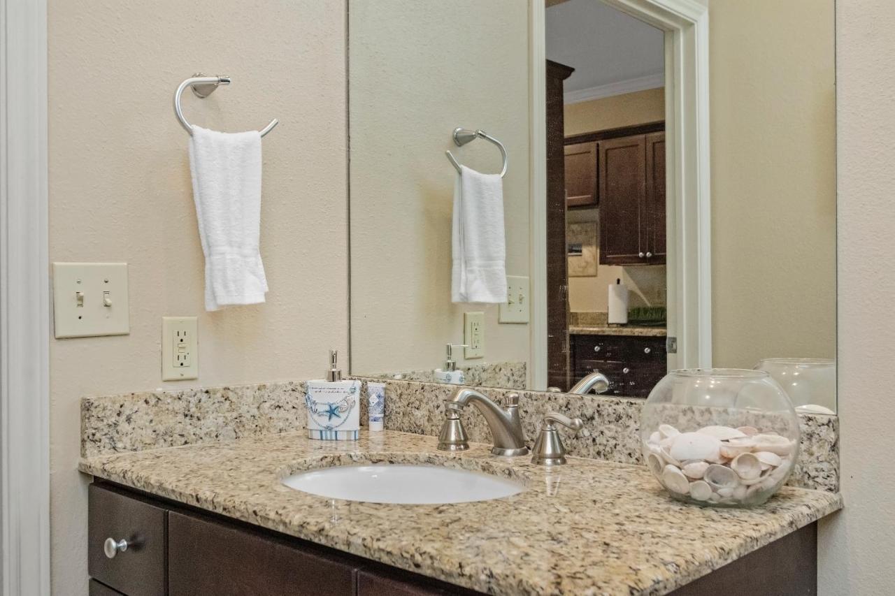 The Dawn Oceanfront On Seawall Blvd * Galveston