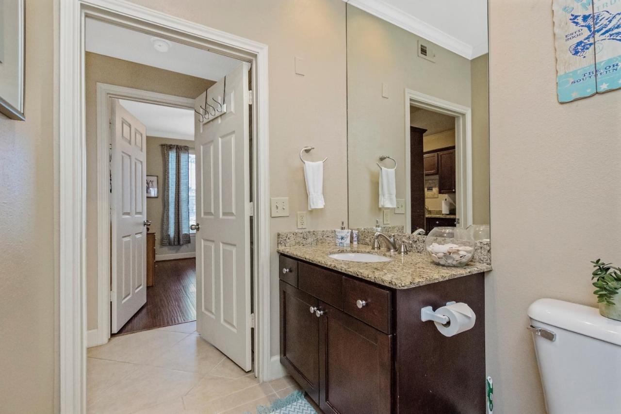 The Dawn Oceanfront On Seawall Blvd Apartment