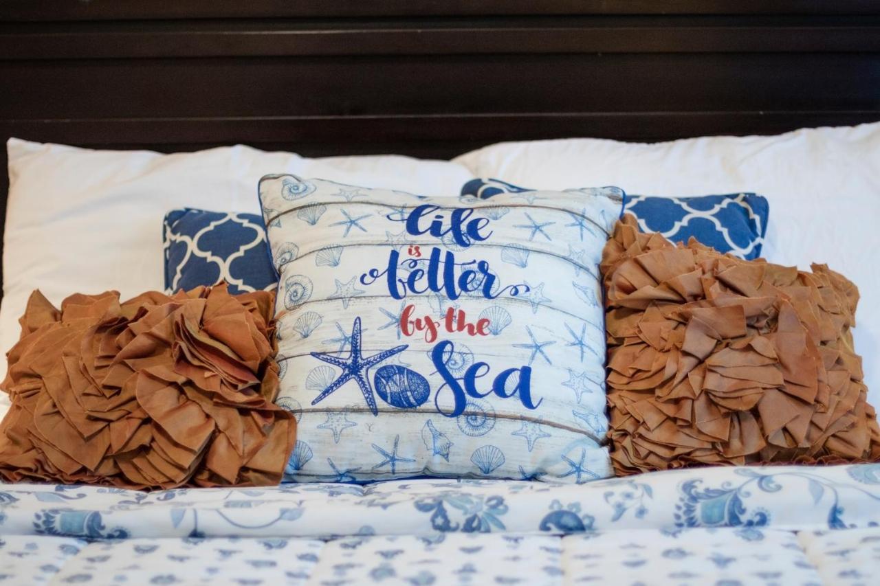 The Dawn Oceanfront On Seawall Blvd *