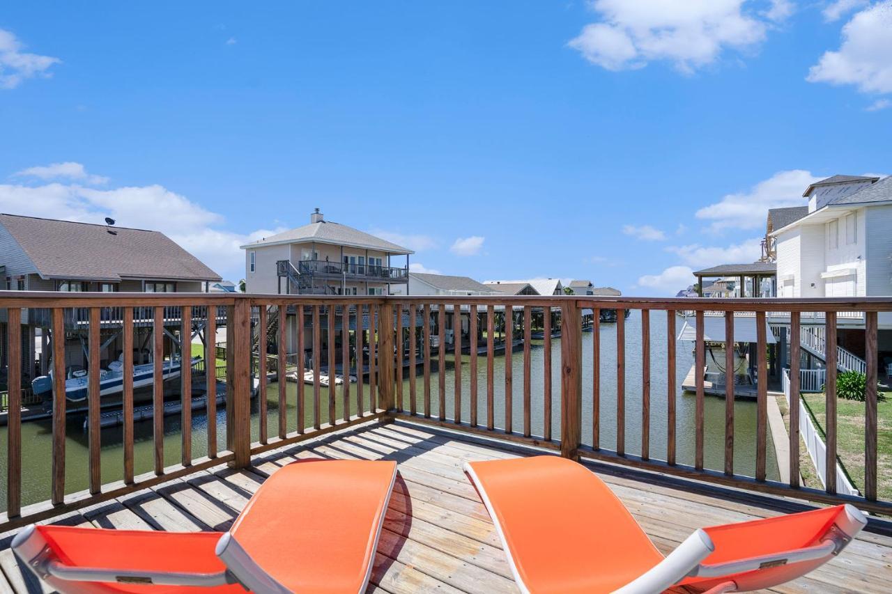 Experience Fun In The Sun At Chiquita Bay * Galveston