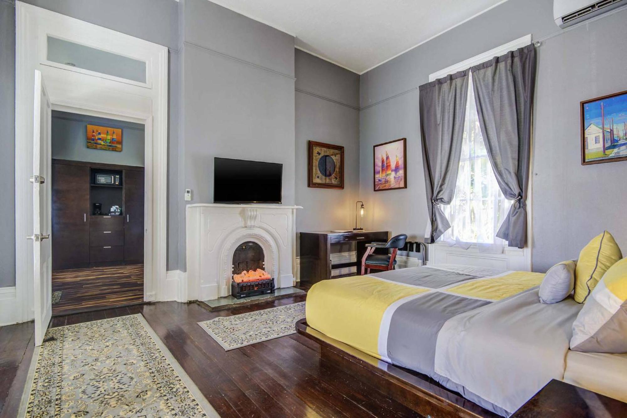 The George Manor Bed & Breakfast