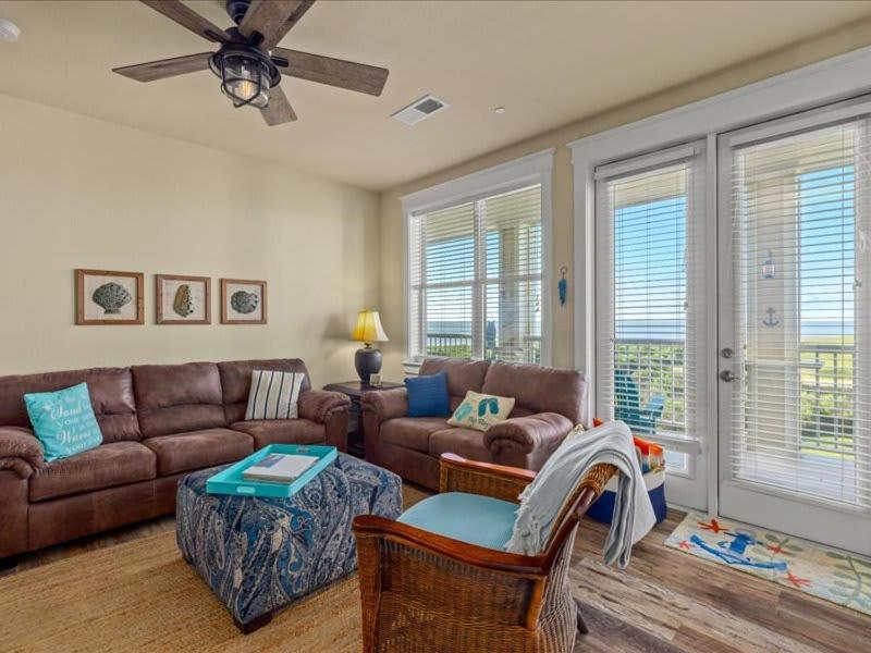 The Perfect Bay-front Destination Apartment