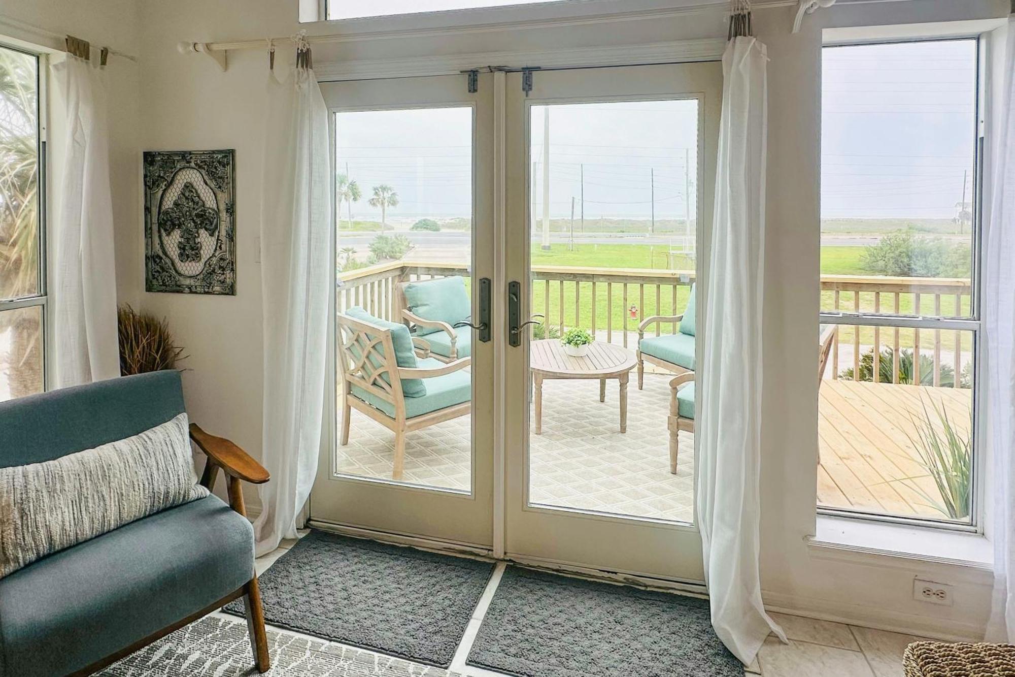 Salty Tides & Sunset Vibes Holiday home Galveston