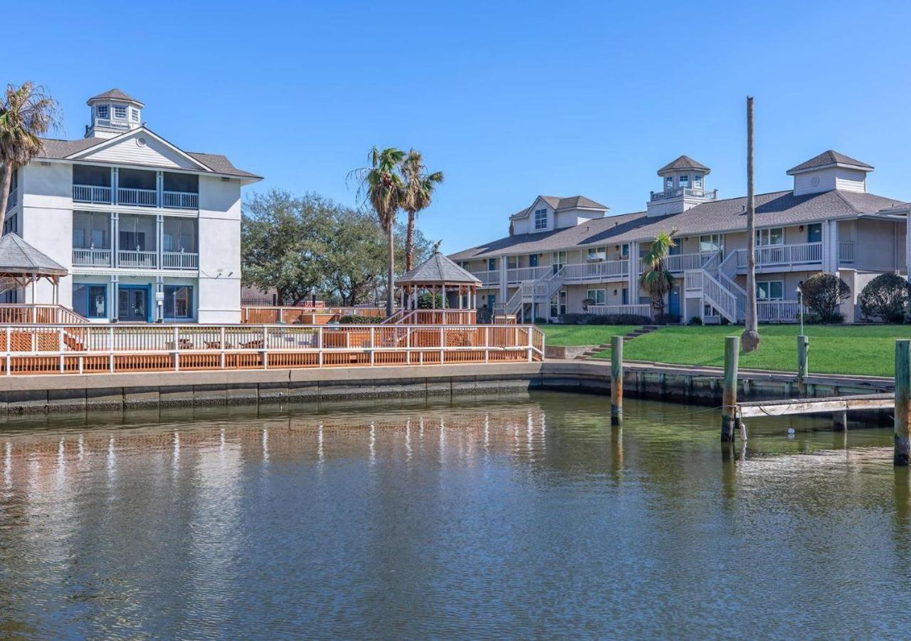 Apartment Island On Bay Galveston