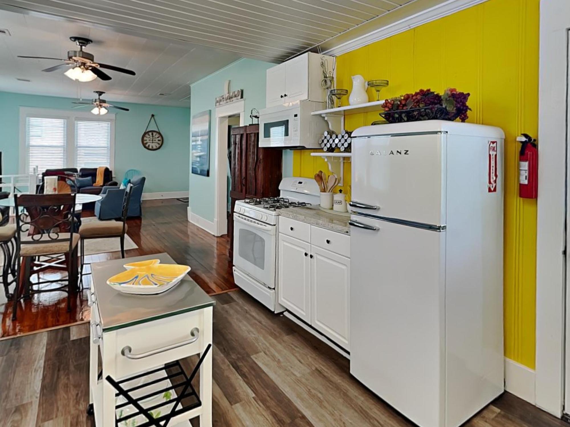 Seawall Celebration - Up Holiday home *