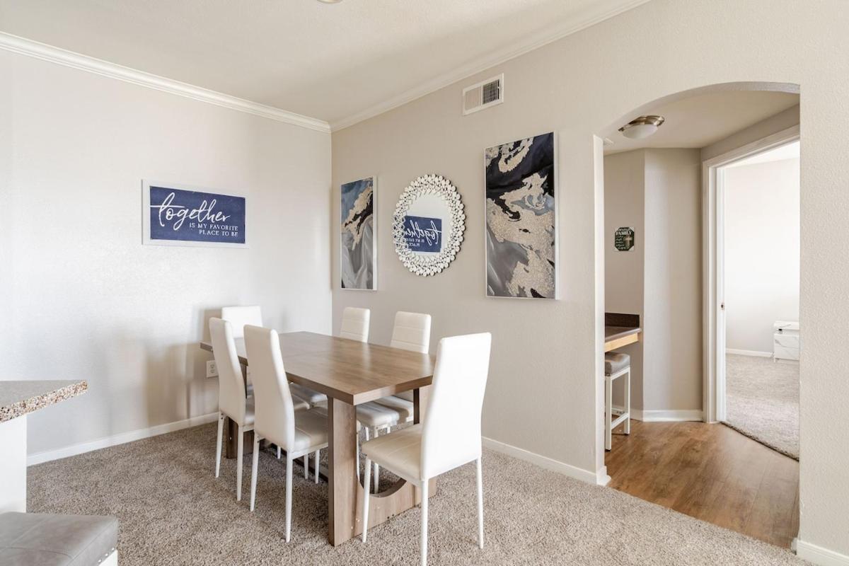 Relax And Unwind 2 Bedroom Oasis Apartment