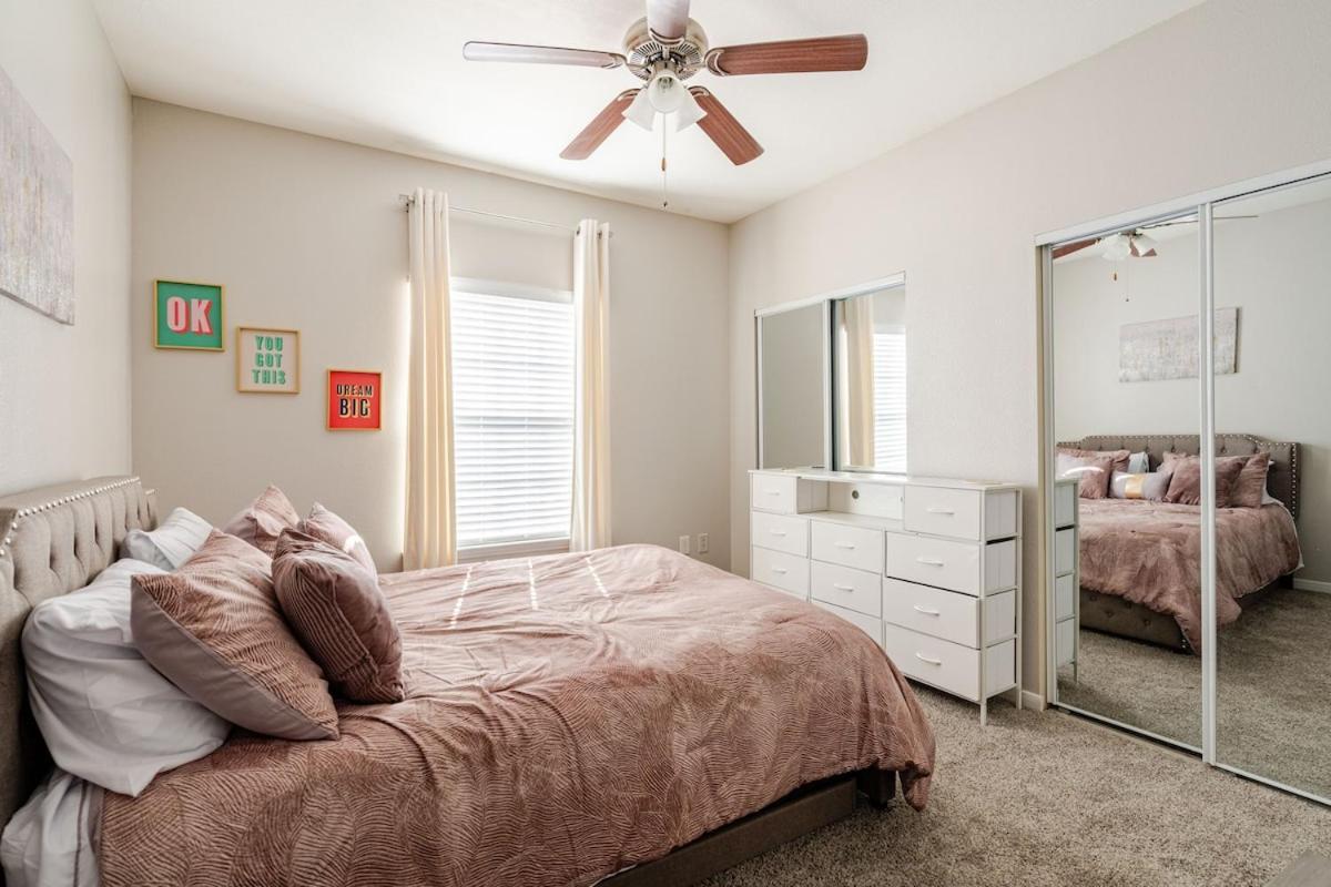 Relax And Unwind 2 Bedroom Oasis Galveston