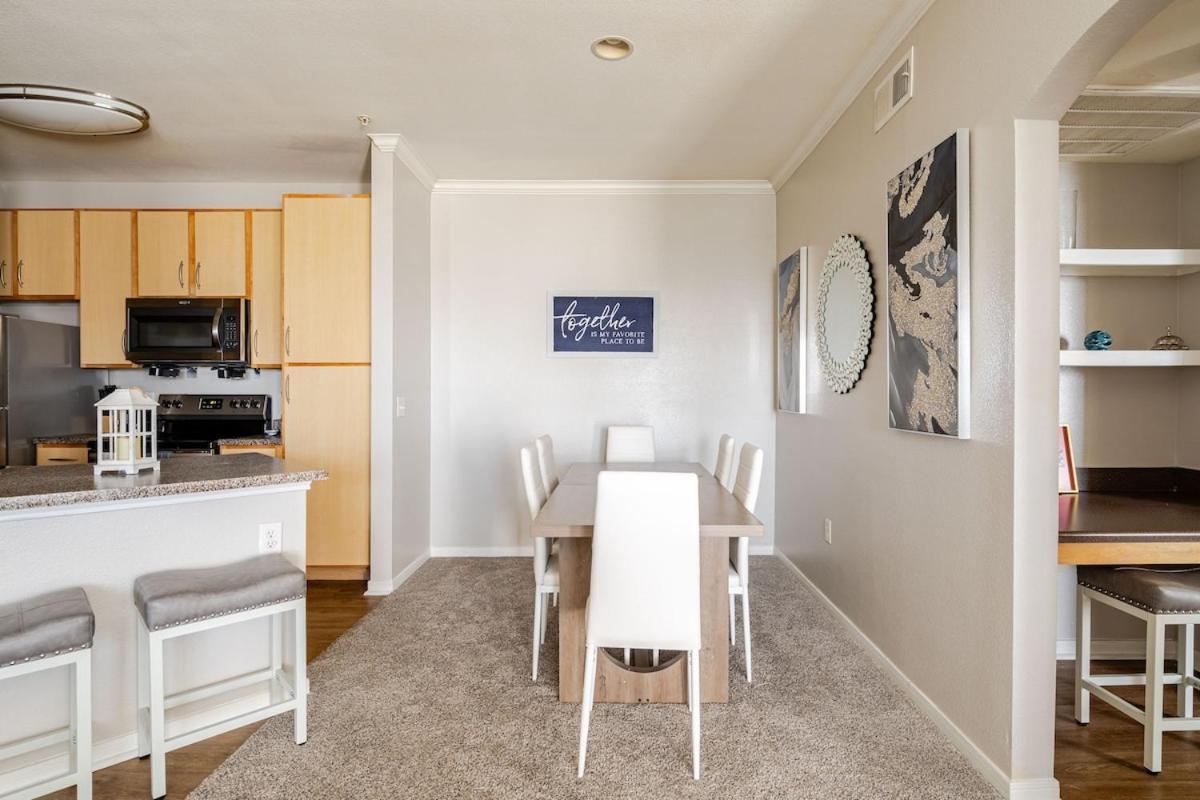 Relax And Unwind 2 Bedroom Oasis Galveston