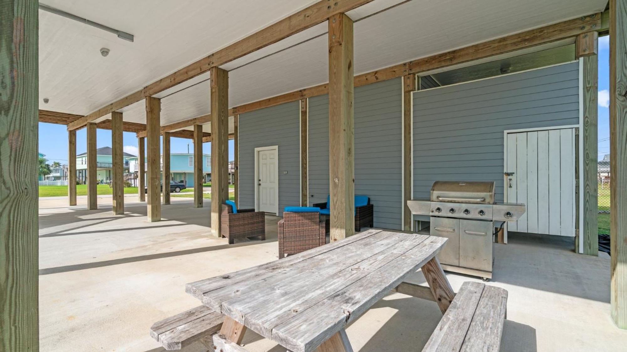 Seas The Day West End Less Than 5 Min Walk To Holiday home Galveston