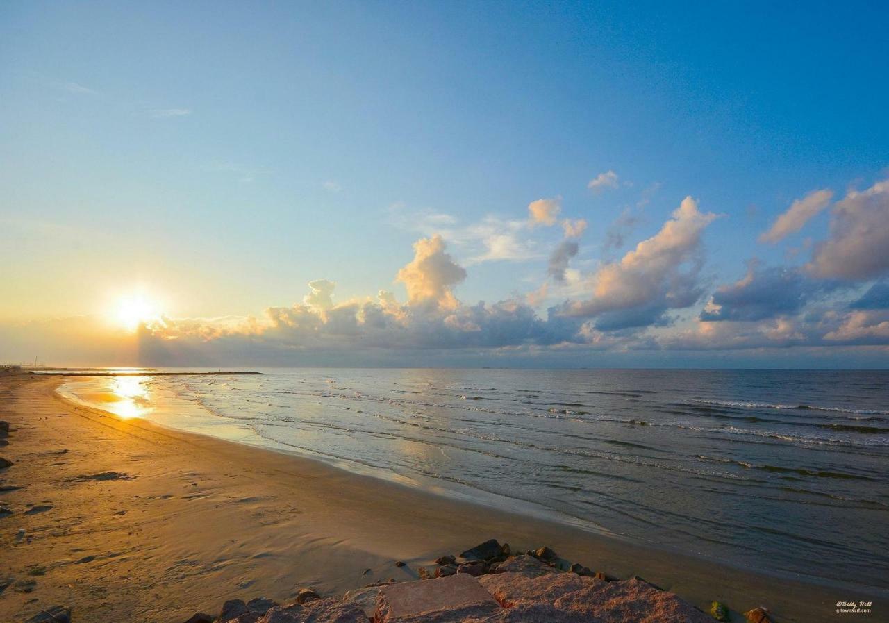Seascape Beachfront By Ab Sea Resorts * Galveston