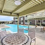 Galveston East End Condo With Pool Less Than 1 Mi To Beach!