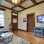 ✯Island Pride Bungalow✯ King Beds Near Beach!