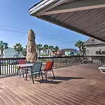 Galveston Waterfront Home Less Than 1 Mi To The Beach