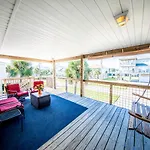 Relax At Our Beach Haven - Pet Friendly