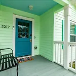 Barefoot Coastal Cottage