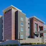 La Quinta Inn & Suites By Wyndham Galveston North At I-45