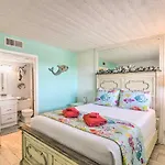 Galveston Oceanfront Condo With Balcony And View!