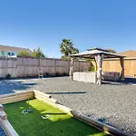 Seaside Retreat In Galveston Near Pleasure Pier!