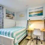 Seaside Retreat In Galveston Near Pleasure Pier!