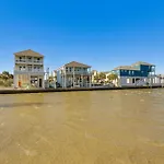 Gorgeous Galveston Bay Home With Private Pool!
