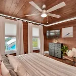 Coastal Craftsman- Walk To Beach & Pleasure Pier- As Seen On \'Restoring Galveston\'