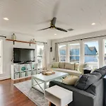 Galveston Beachside Bungalow 1 Block To Beach!