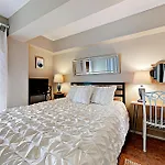 Seawall Apartments