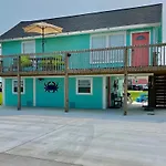 Pelican Hideaway