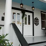 Lost Bayou Guesthouse B And B