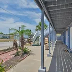 Coastal Cottage 4, Across Street From Beach
