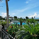 Condo Di Cocco - Cocco Chanel 5