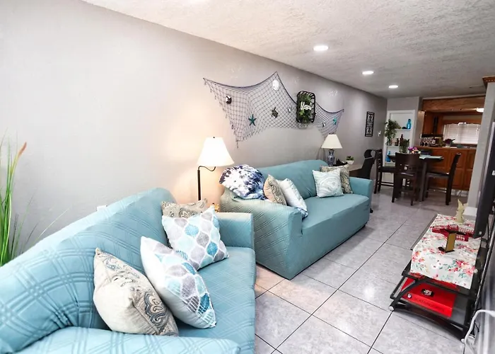 Galveston Getaway - Close To Everything