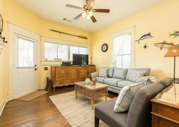 Castaway Cottage