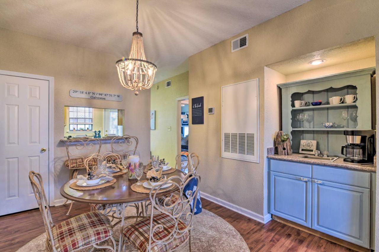 Apartment East End With Pool Less Than 1 Mi To Beach!