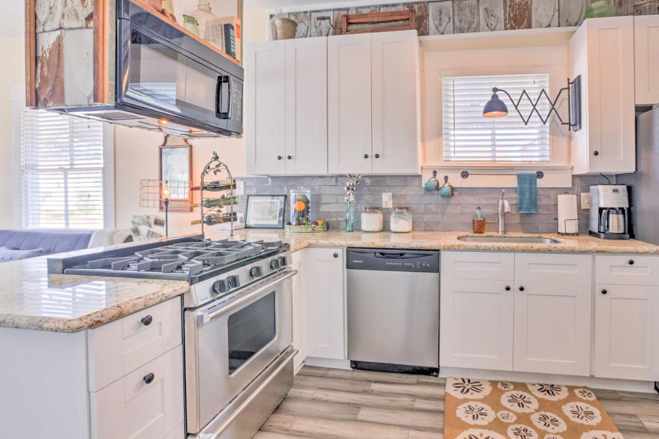 Holiday home Bright Texas Retreat Near Pleasure Pier And Beach! *