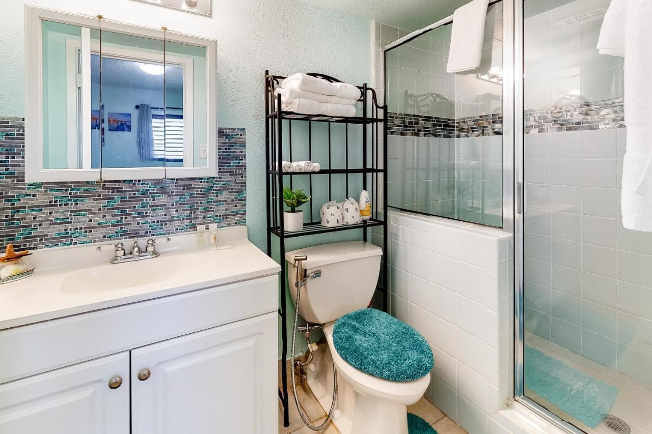 Seawall Apartment *