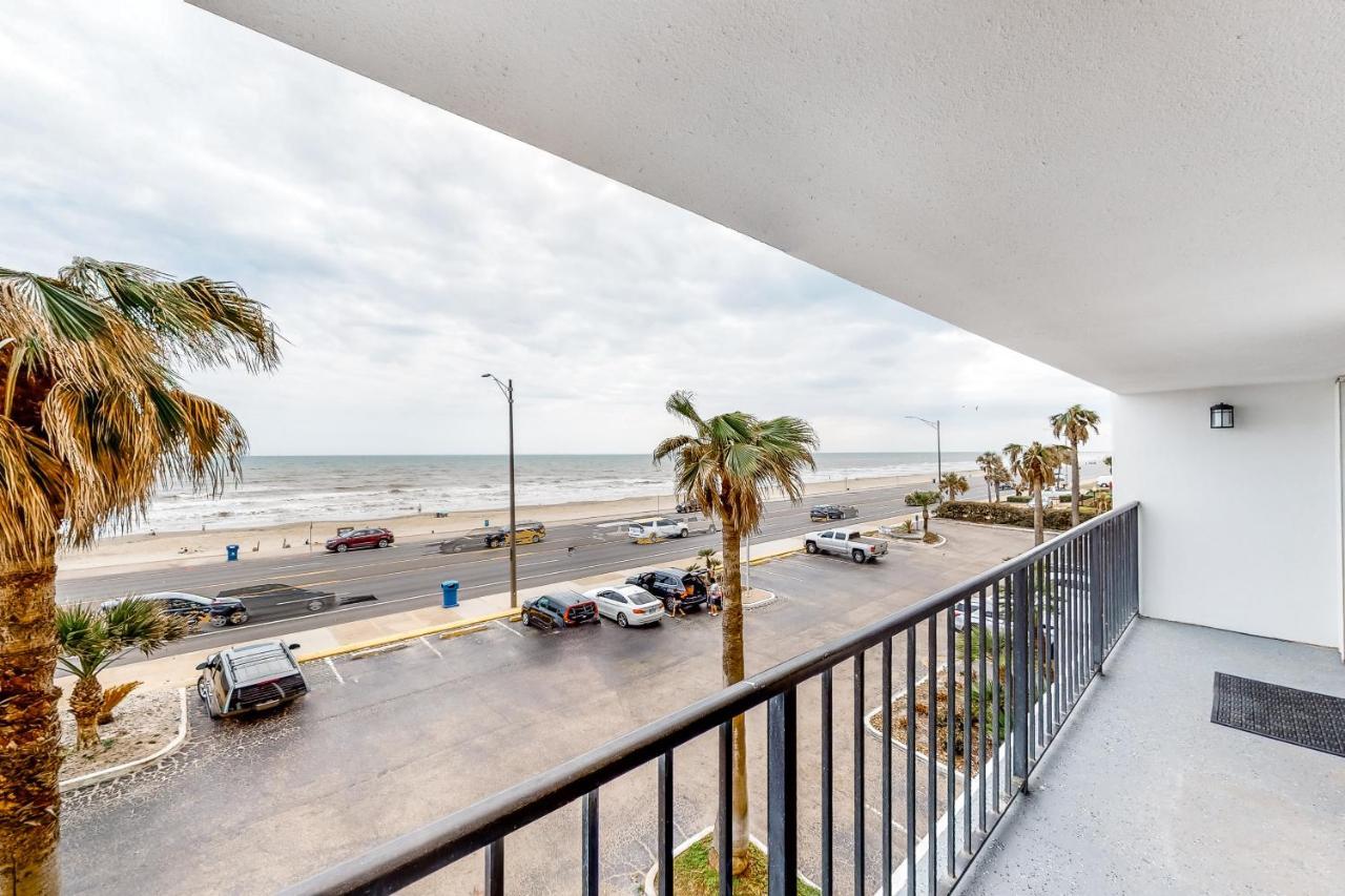 Apartment Seawall
