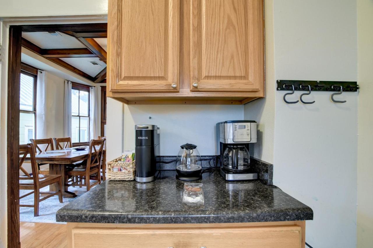 Holiday home ✯island Pride Bungalow✯ King Beds Near Beach!