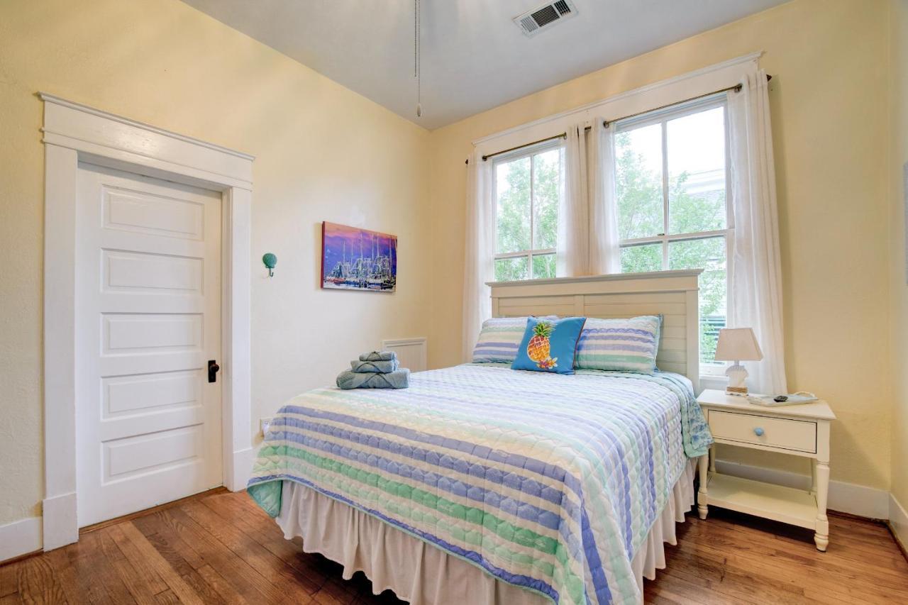 Holiday home ✯island Pride Bungalow✯ King Beds Near Beach! *