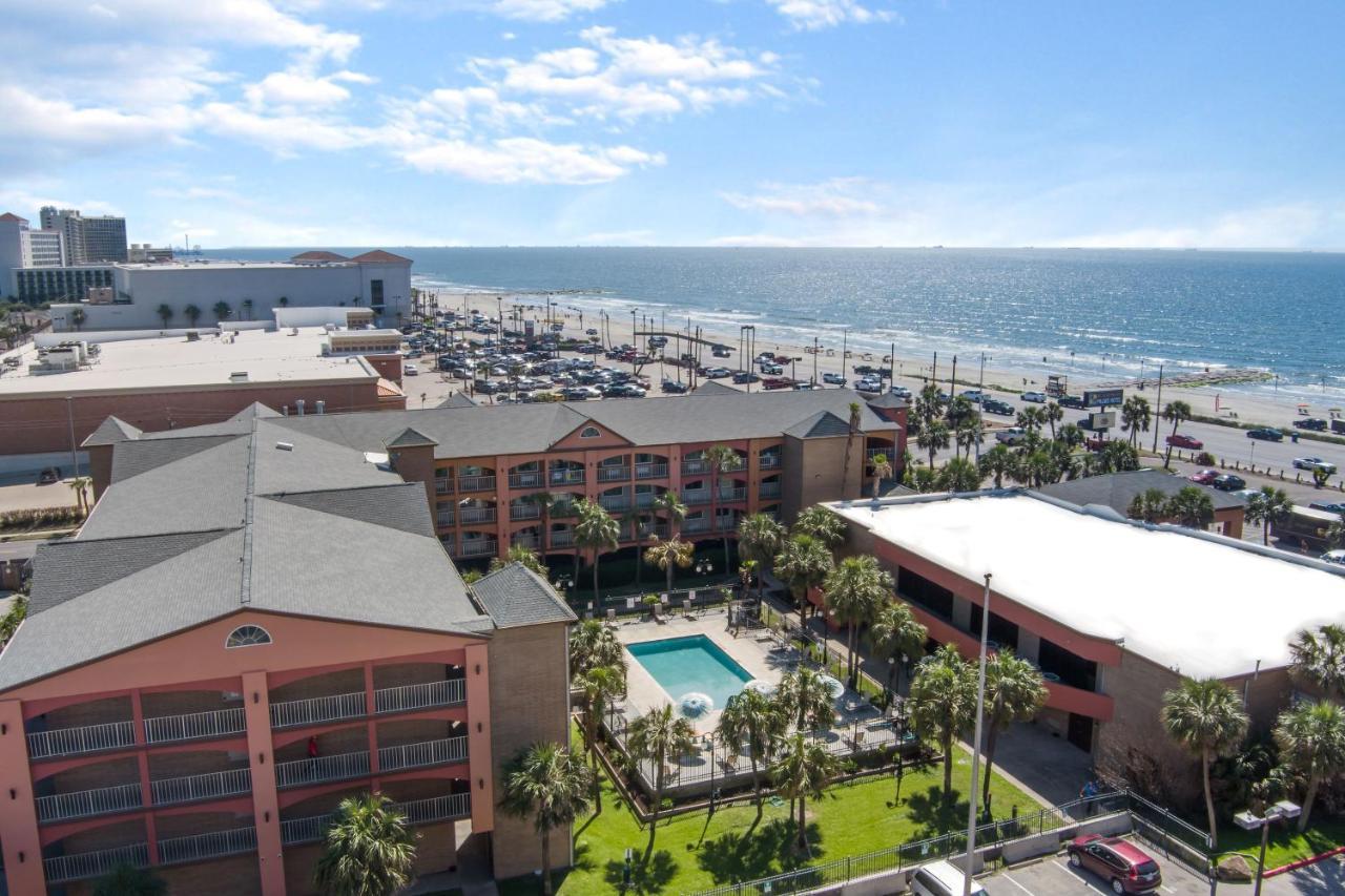 Hotel Beachfront Palms 3*