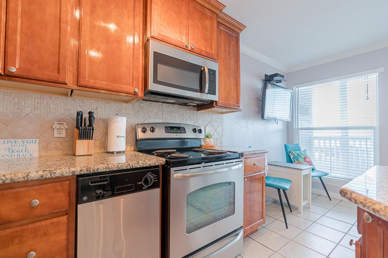Apartment Great In Seascape Fabulous Pool Area Private Boardwalk Takes Right To The Galveston