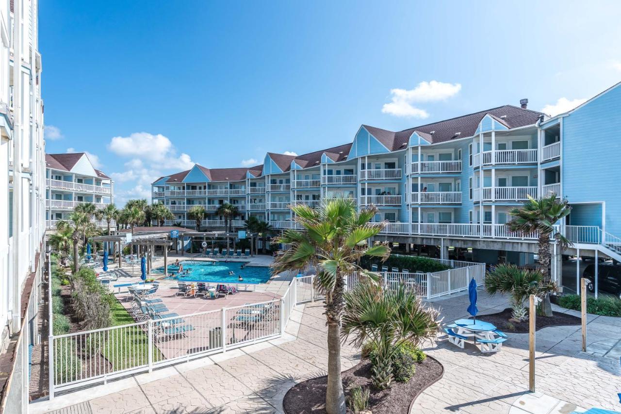 Great In Seascape Fabulous Pool Area Private Boardwalk Takes Right To The Apartment *