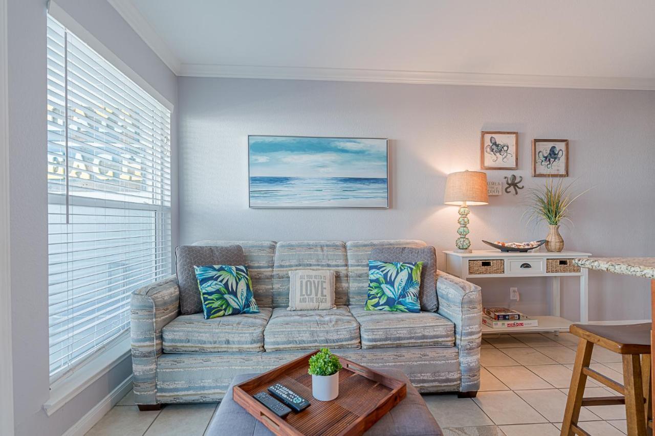 Apartment Great In Seascape Fabulous Pool Area Private Boardwalk Takes Right To The *