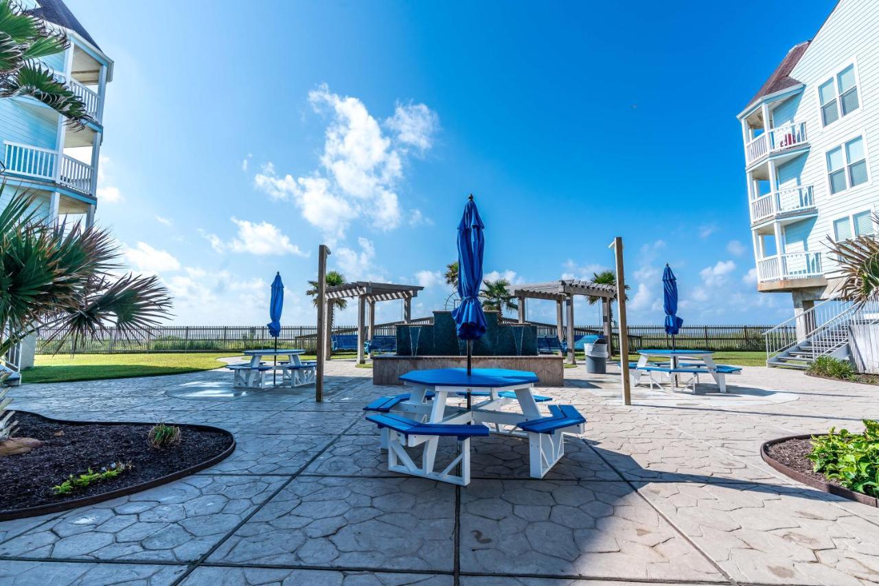 Apartment Great In Seascape Fabulous Pool Area Private Boardwalk Takes Right To The Galveston