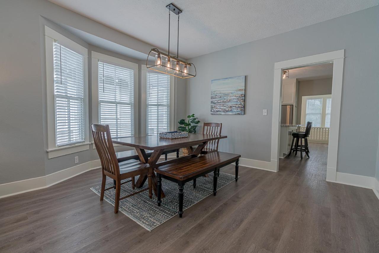 Uptown Newly Updated Near The Harbor And Utmb Holiday home *