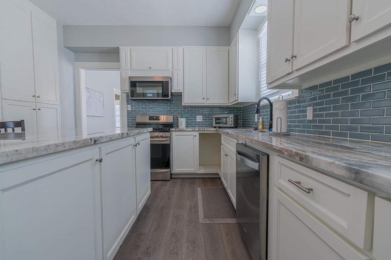 Uptown Newly Updated Near The Harbor And Utmb *