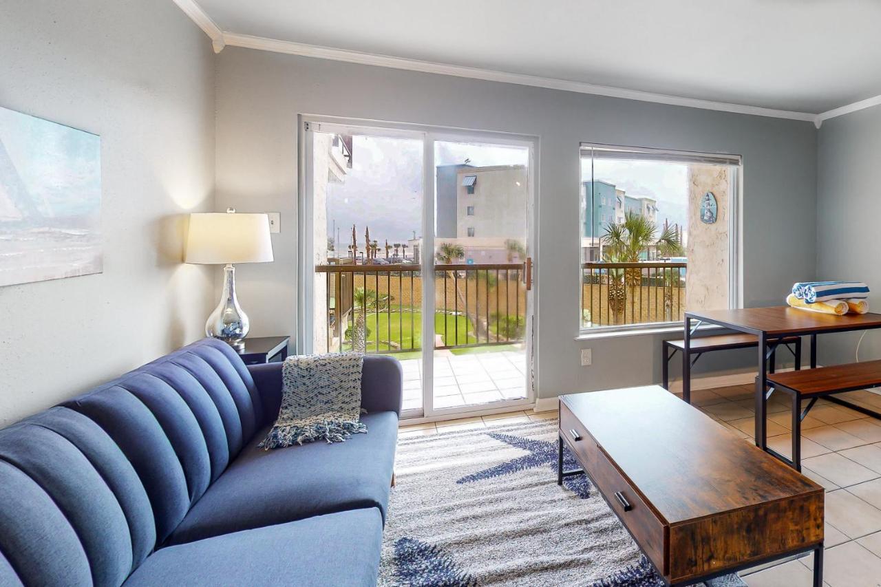 Apartment Cove By The Seawall